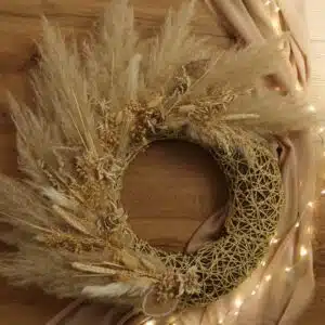 couronne de fleurs séchées