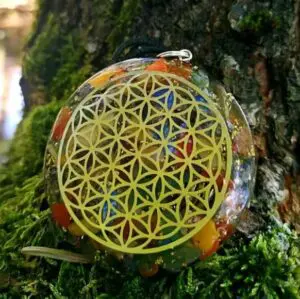 Collier pendentif orgone Fleur de Vie énergie scalaire 7 chakras pierres naturelles