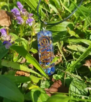 Collier pendentif en orgonite Lapis Lazuli