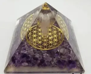 Pyramide Orgone Céleste Améthyste et Cristal de Roche