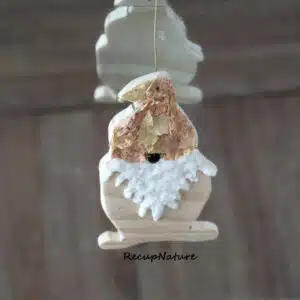 Lutin feuille en bois