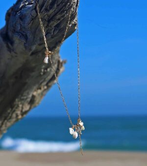 Collier "Madone blanc" – Image 2