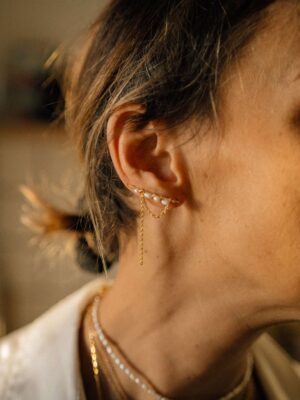 Boucle d’oreille "Climber Nacre" – Image 3