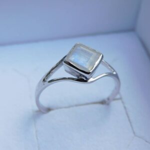 Bague Pierre de lune Désire