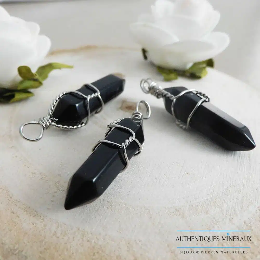 Pendentif Pointe Agate Noire – Ancrage et Sérénité 1 Pendentif Pointe Agate Noire – Ancrage et Sérénité