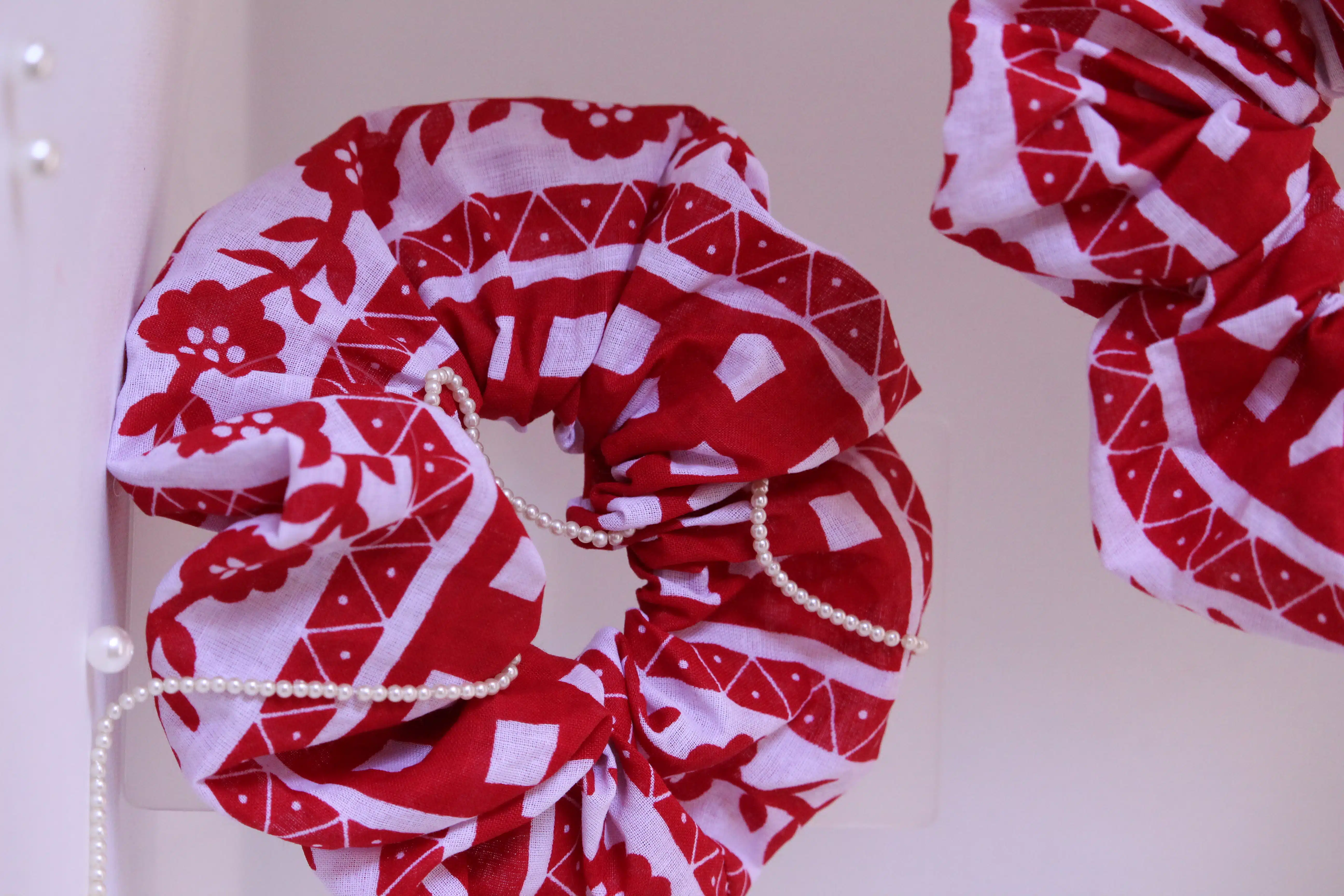 Chouchou cheveux en coton traditionnel des Comores & Mayotte 3 Chouchou cheveux en coton traditionnel des Comores & Mayotte – Image 3