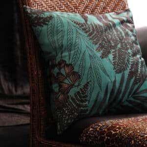 Coussin décoratif velours feuillage noir & turquoise