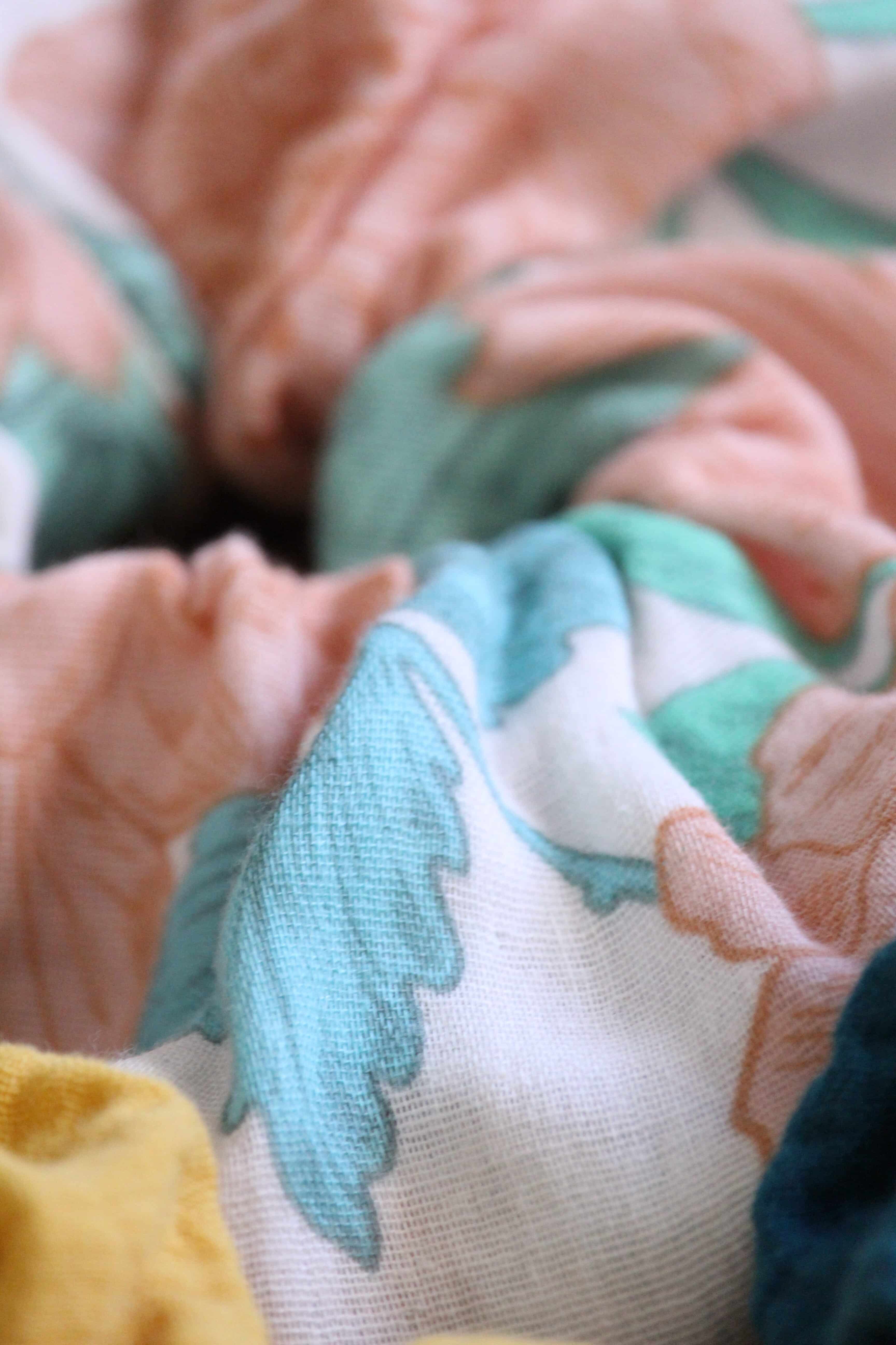 Chouchou cheveux en double gaze de coton 4 Chouchou cheveux en double gaze de coton – Image 4