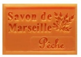 Pain de savon orange rectangulaire Savon de Marseille Pêche avec motif feuille, produit naturel artisanal.